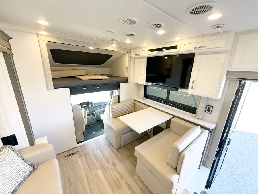 2026 Newmar Grand Star 3444 | Photo 7 of 17