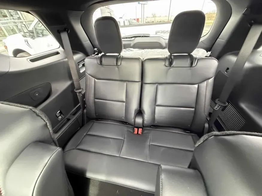 2026 Ford Explorer | Photo 28 of 29