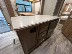 2019 DRV Mobile Suites 44 Nashville | Thumbnail Photo 16 of 26