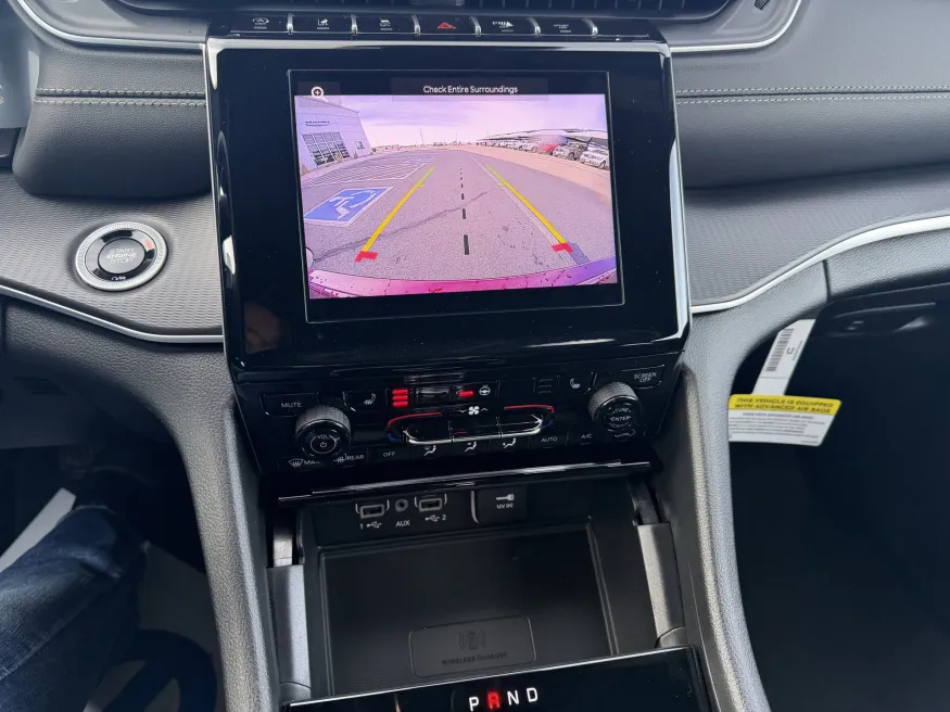 2025 Jeep Grand Cherokee Altitude X | Photo 15 of 16