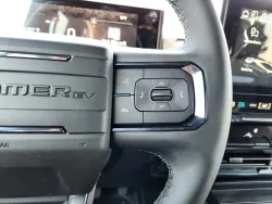 2026 GMC HUMMER EV SUV 2X | Thumbnail Photo 24 of 30