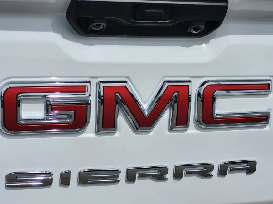2026 GMC Sierra 1500 Pro | Photo 10 of 24