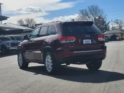 2017 Jeep Grand Cherokee Limited | Thumbnail Photo 4 of 32