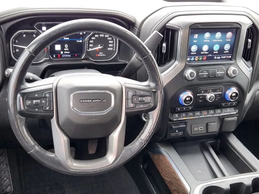 2020 GMC Sierra 2500HD Denali | Photo 11 of 26
