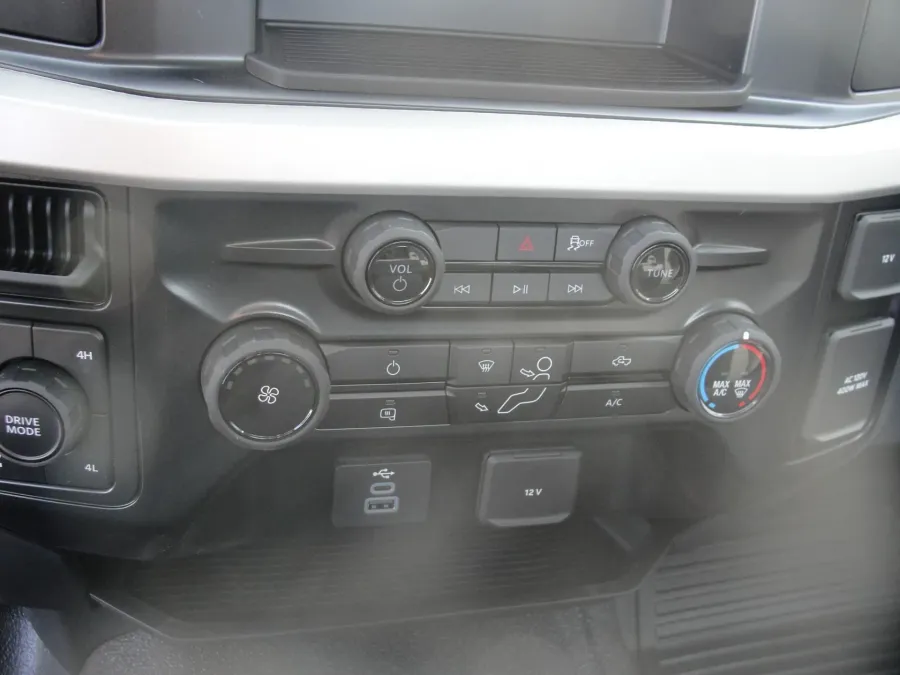 2026 Ford F250 | Photo 10 of 13