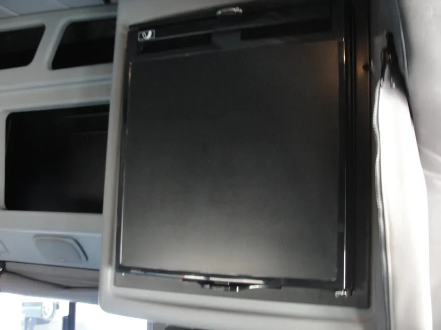 2022 Peterbilt 389 | Photo 14 of 16