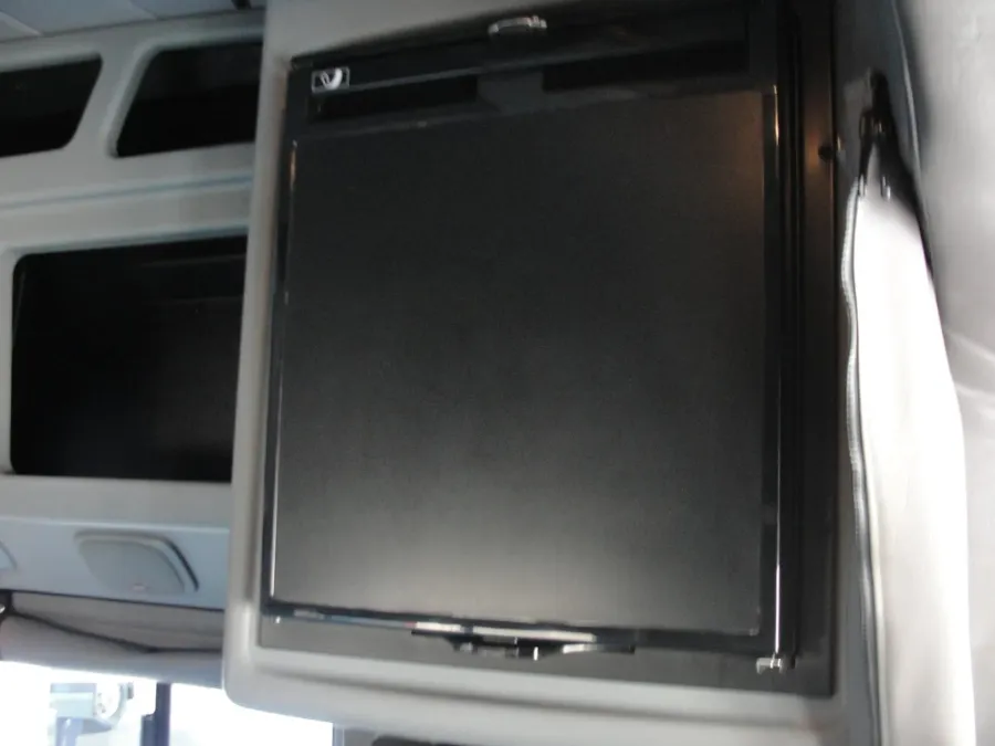 2022 Peterbilt 389 | Photo 14 of 16