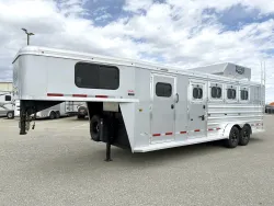 2026 Logan Coach Riot 4HGN | Thumbnail Photo 18 of 18