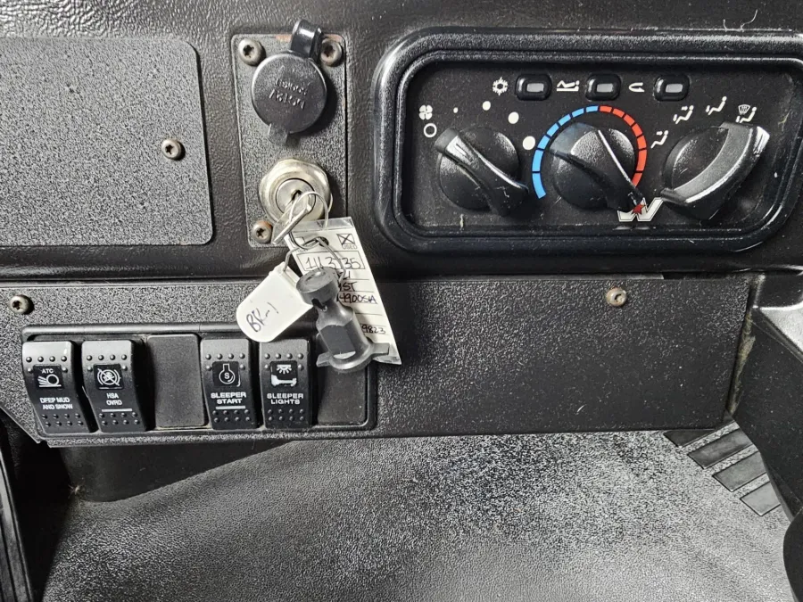 2021 Western Star 4900SA | Photo 28 of 29