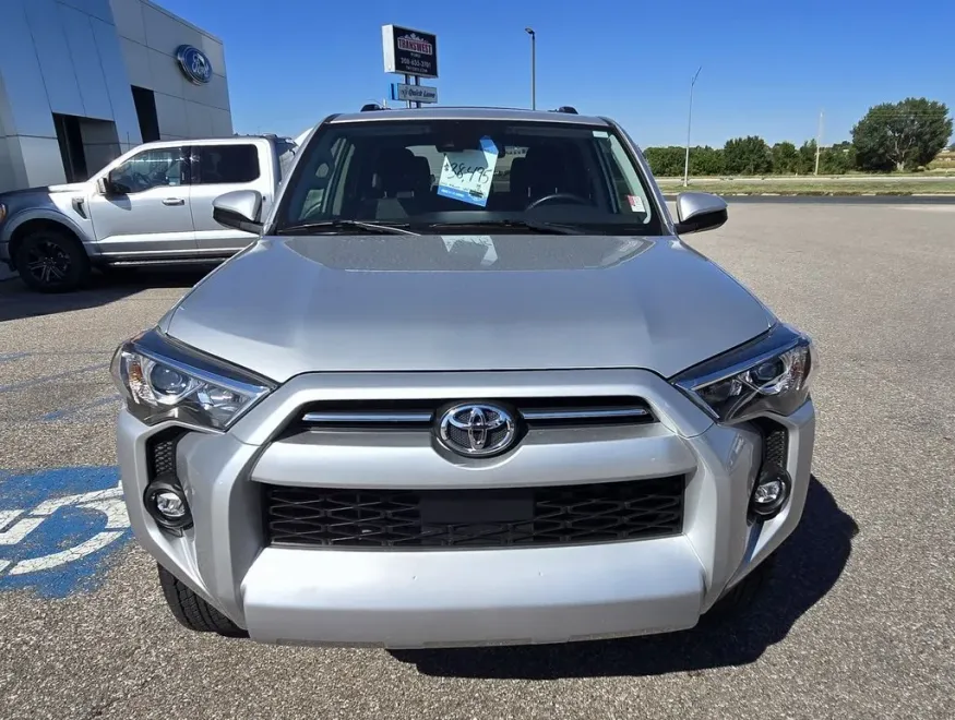 2022 Toyota 4Runner | Photo 2 of 29