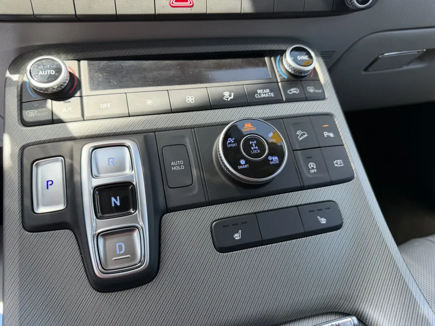 2025 Hyundai Palisade SEL | Photo 19 of 26