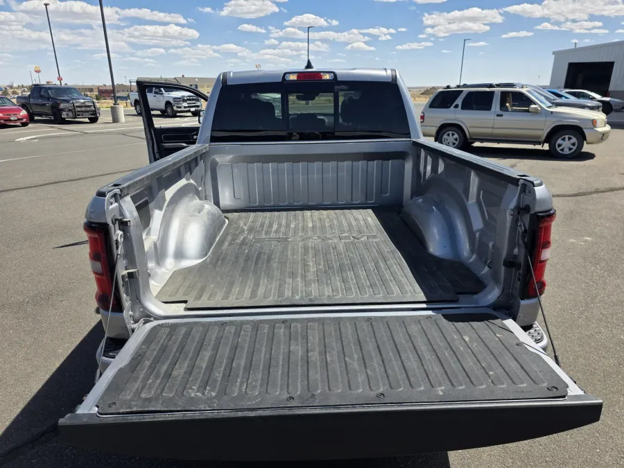 2025 RAM 1500 Laramie | Photo 9 of 17