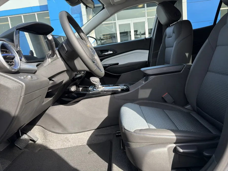 2026 Chevrolet Trax LT | Photo 13 of 19
