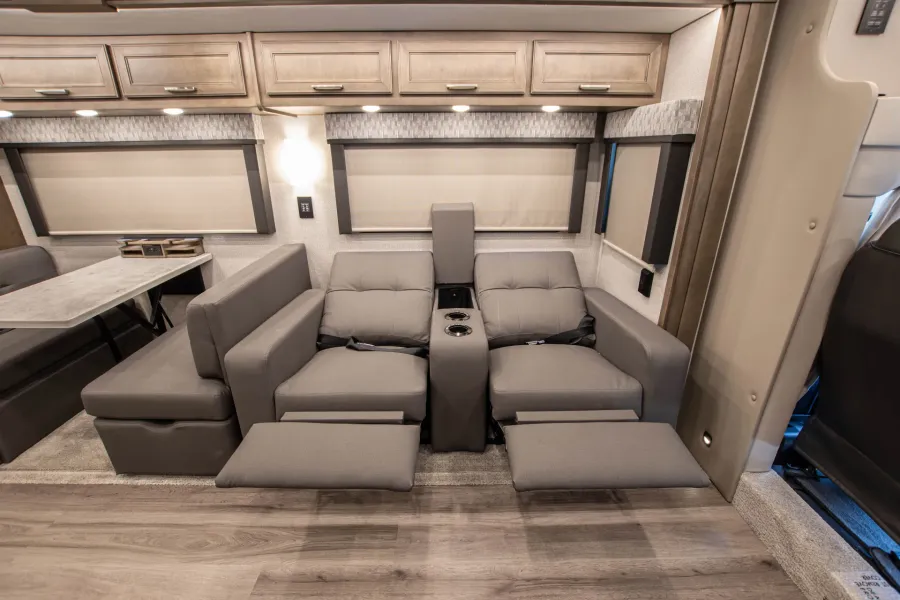 2026 Renegade Verona 40VTS | Photo 15 of 26