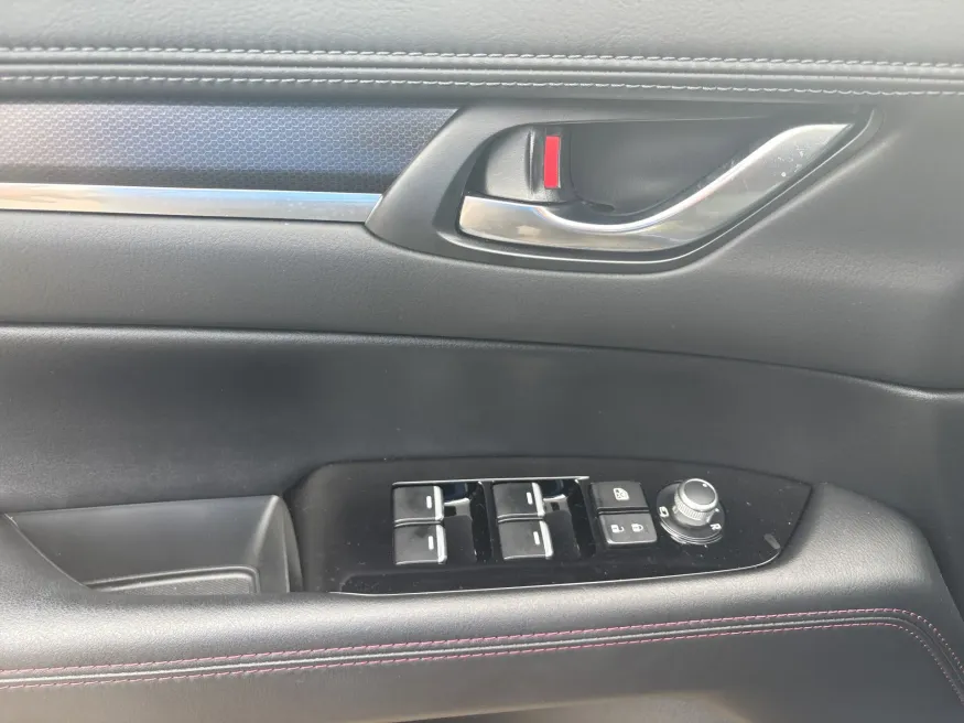 2023 Mazda CX-5 2.5 Turbo | Photo 11 of 21