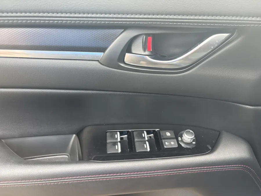 2023 Mazda CX-5 2.5 Turbo | Photo 11 of 21