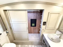 2026 Newmar Essex 4551 | Thumbnail Photo 18 of 33