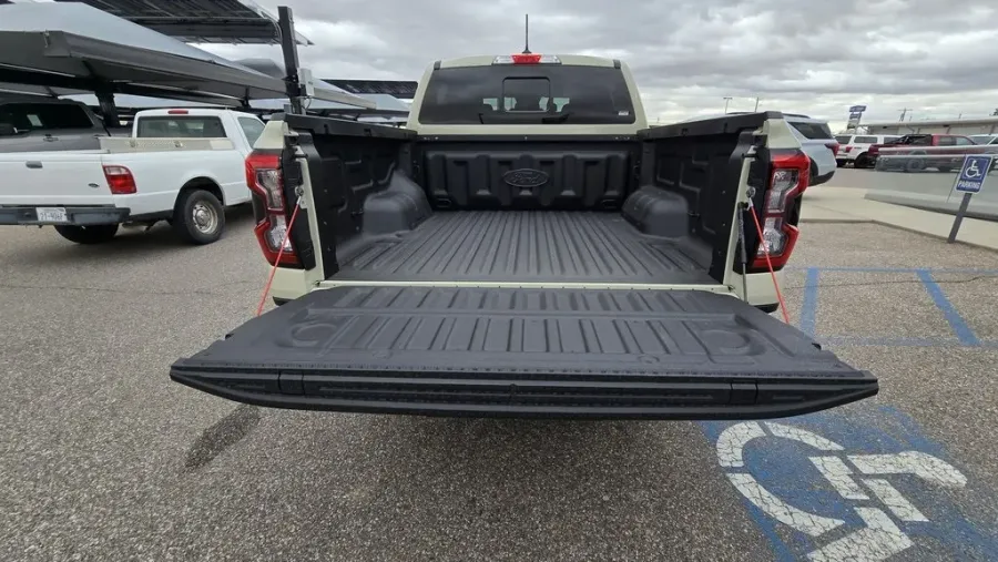 2025 Ford Ranger | Photo 8 of 21