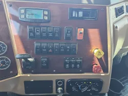 2022 Western Star 5700XE | Thumbnail Photo 14 of 23