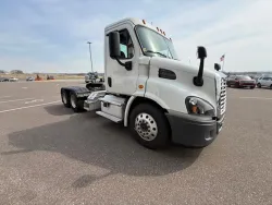 2020 Freightliner Cascadia 113 | Thumbnail Photo 7 of 10
