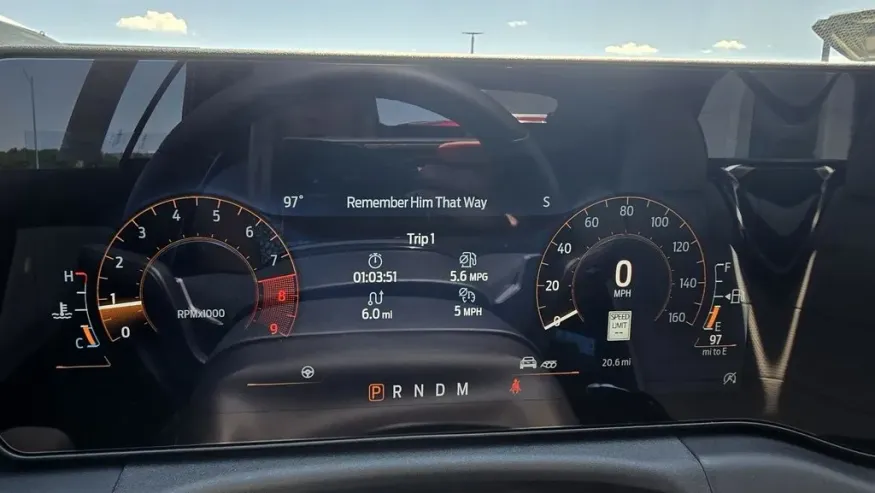 2025 Ford Mustang | Photo 18 of 31