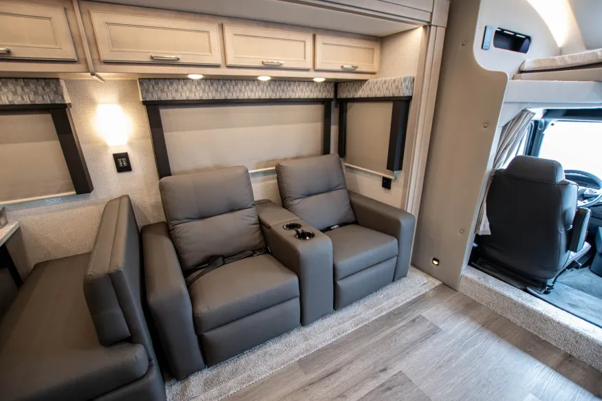 2026 Renegade Verona 36VSB | Photo 12 of 25