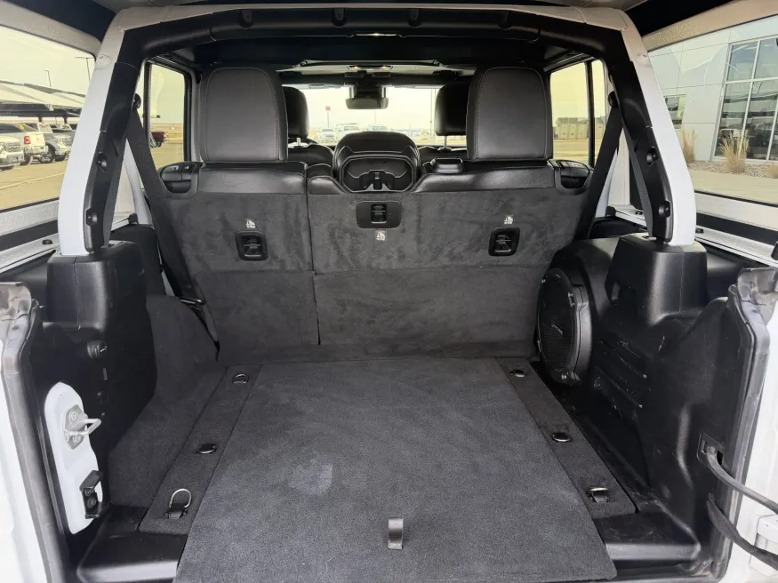 2021 Jeep Wrangler Unlimited Rubicon | Photo 7 of 18