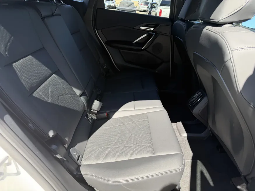 2025 BMW X1 xDrive28i | Photo 9 of 21