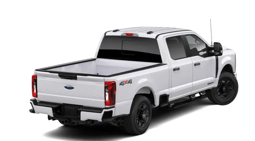 2026 Ford Super Duty F-250 | Photo 2 of 8