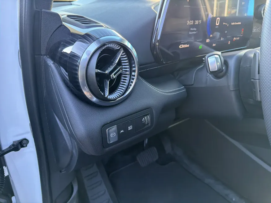 2026 Chevrolet Blazer EV AWD LT | Photo 13 of 20