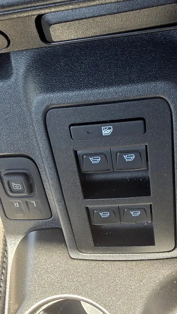 2022 Ford Bronco | Photo 24 of 30