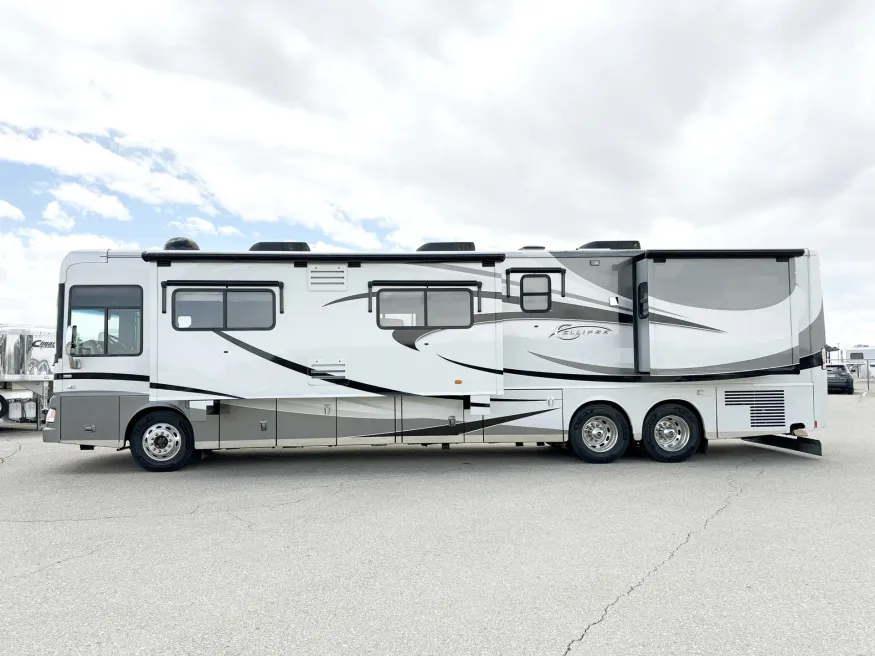 2010 Itasca Ellipse 42AD | Photo 19 of 29