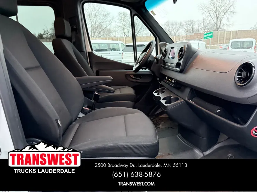 2024 Mercedes Benz Sprinter 2500 Passenger 144 WB | Photo 15 of 21