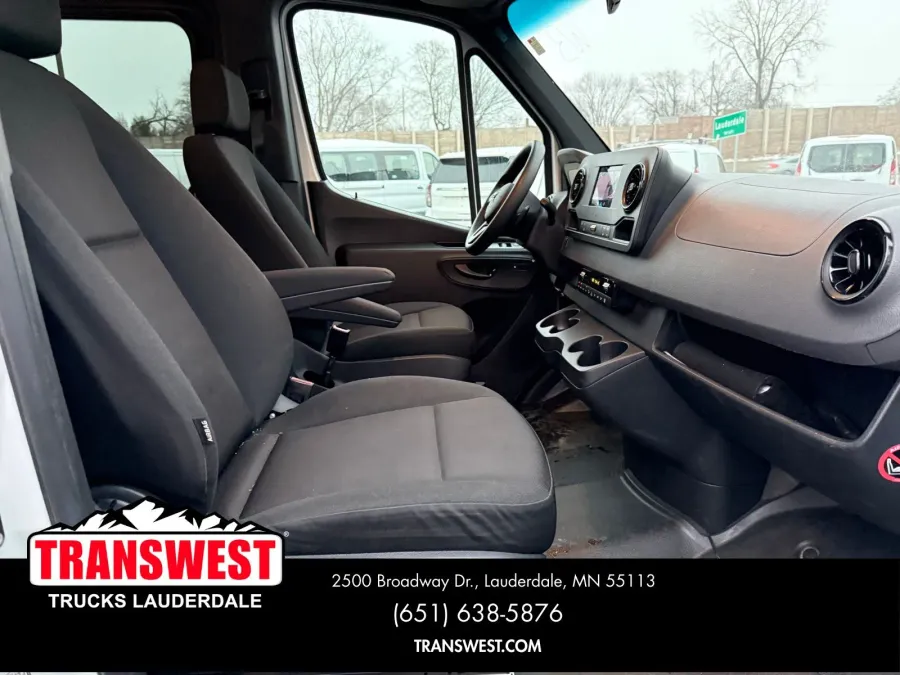 2024 Mercedes Benz Sprinter 2500 Passenger 144 WB | Photo 15 of 21