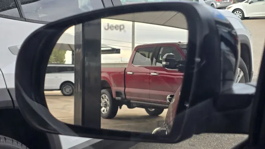 2024 Jeep Compass | Photo 10 of 29