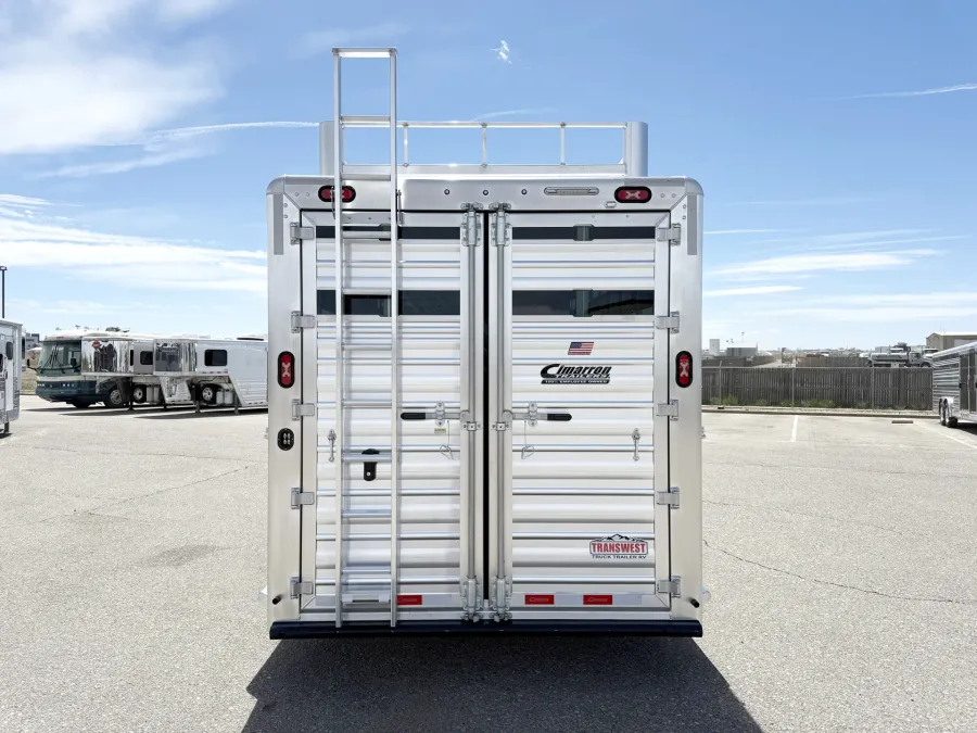 2027 Cimarron Winstar 5HGN | Photo 8 of 20