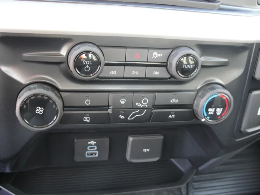 2026 Ford F-550 | Photo 27 of 31