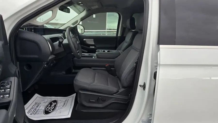 2026 Ford Expedition Max | Photo 31 of 47