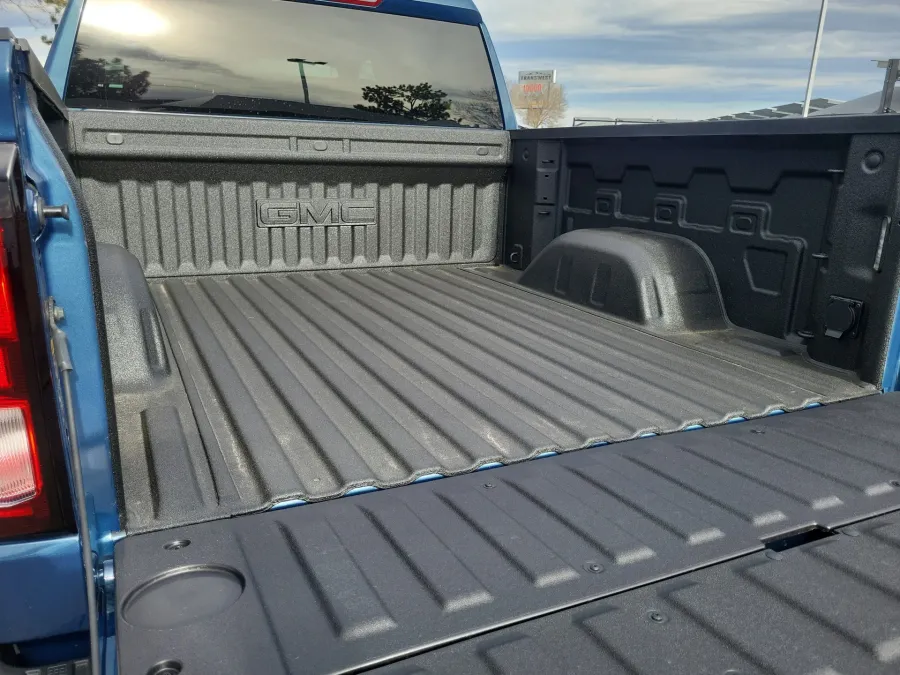 2026 GMC Sierra 1500 Elevation | Photo 21 of 23