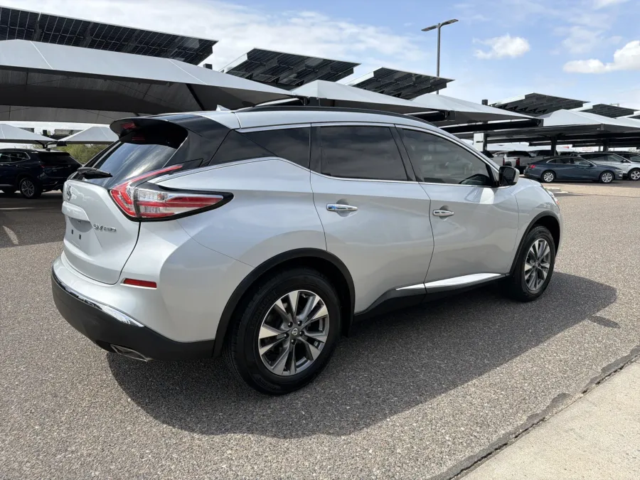 2016 Nissan Murano | Photo 4 of 18
