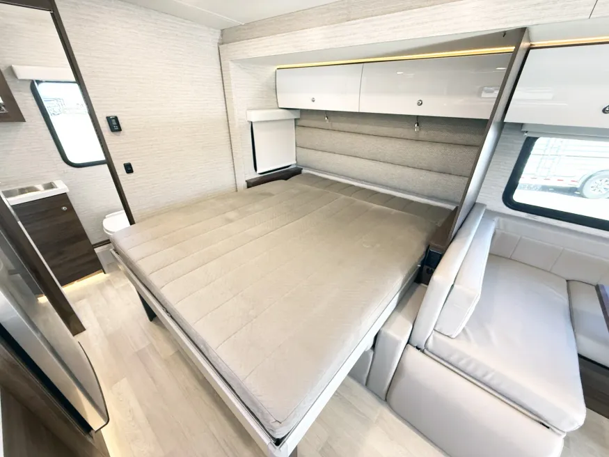 2021 Winnebago Navion 24D | Photo 13 of 24