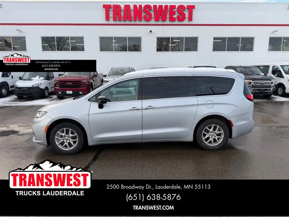 2024 Chrysler Pacifica Touring L