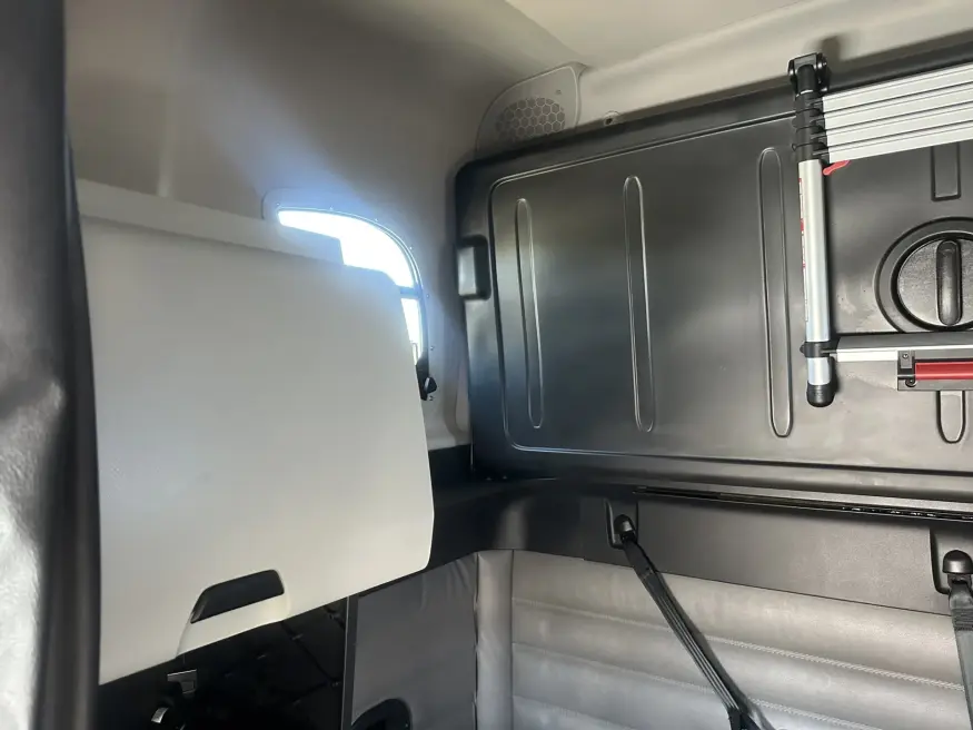 2022 Freightliner Cascadia 126 | Photo 16 of 24