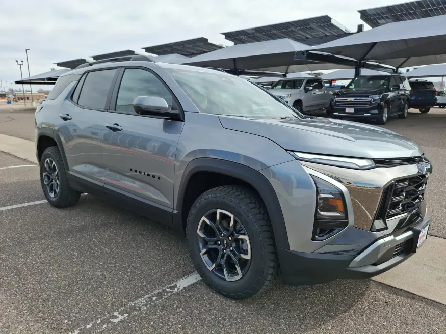 2026 Chevrolet Equinox AWD ACTIV | Photo 6 of 22