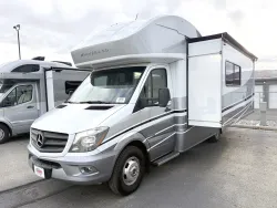 2019 Winnebago Navion 24D | Thumbnail Photo 12 of 13