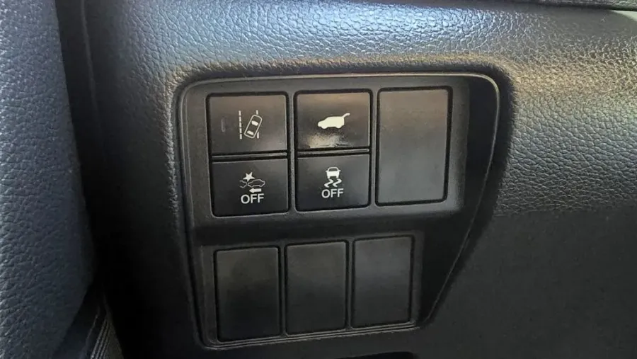 2017 Honda CR-V | Photo 13 of 28