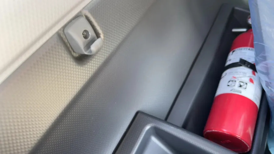 2025 Isuzu NRR GAS | Photo 18 of 18