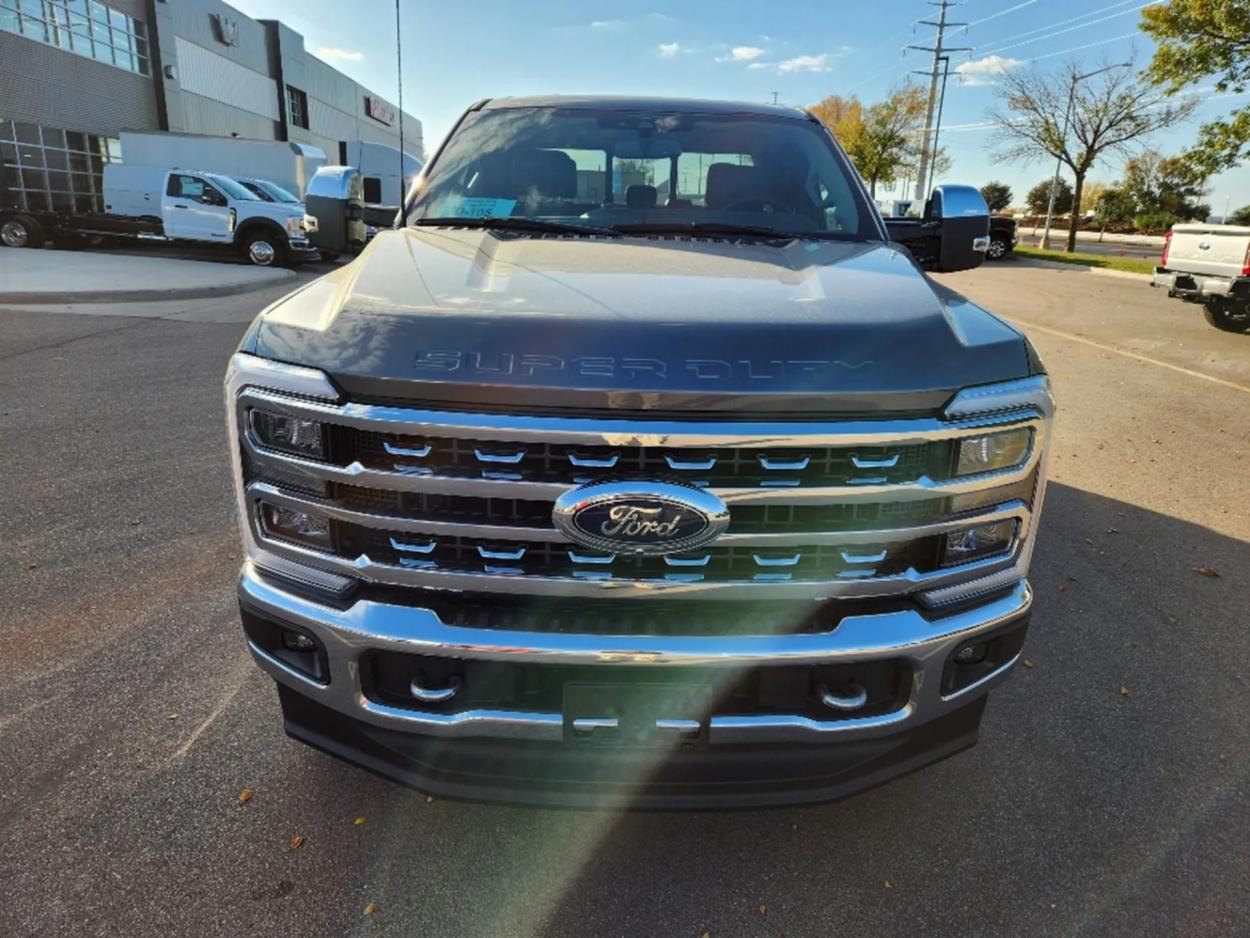 2023 Ford F350 | Photo 2 of 13