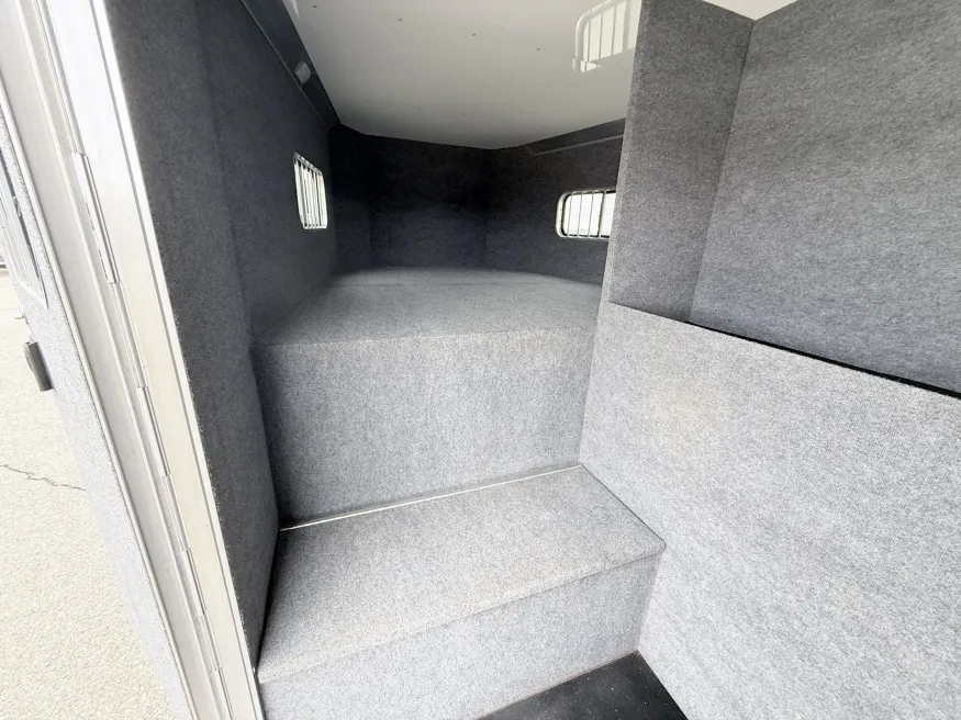 2020 Bloomer 6HGN | Photo 14 of 19