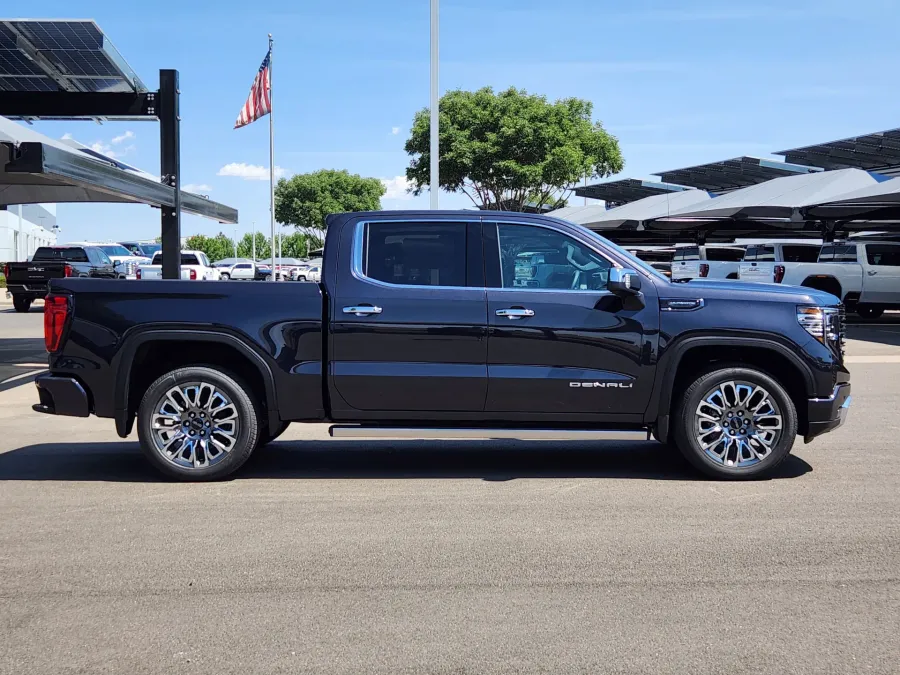 2026 GMC Sierra 1500 Denali Ultimate | Photo 1 of 31